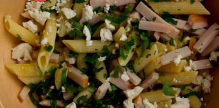 Салата со макарони