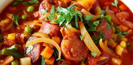 Чорба од колбаси и зеленчук